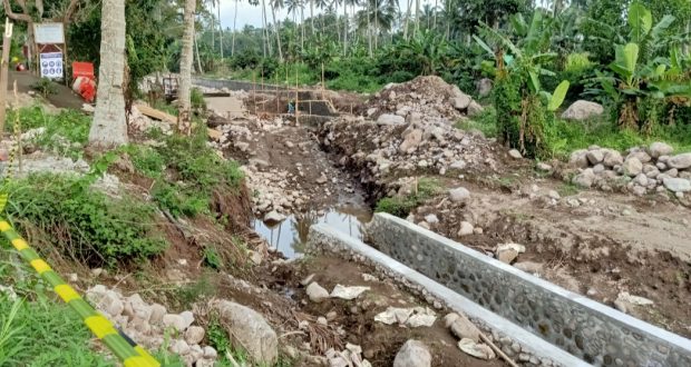 Foto: Proyek Rehabilitasi Jaringan Irigasi Dataran Kotamobagu tepatnya di Desa Bangunan Wuwuk, Kabupaten Bolaang Mongondow Timur (Boltim)